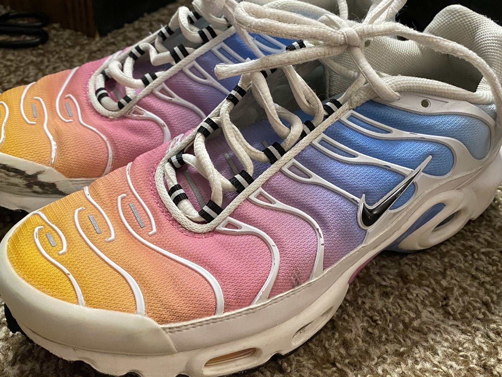 Nike pastel rainbow gradient sale