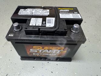 Super Start 12 Volt Car Battery Excellent Condition