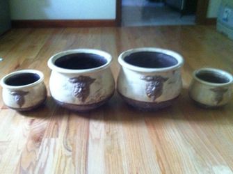 Beautiful one of the kind 2 Planter Set New