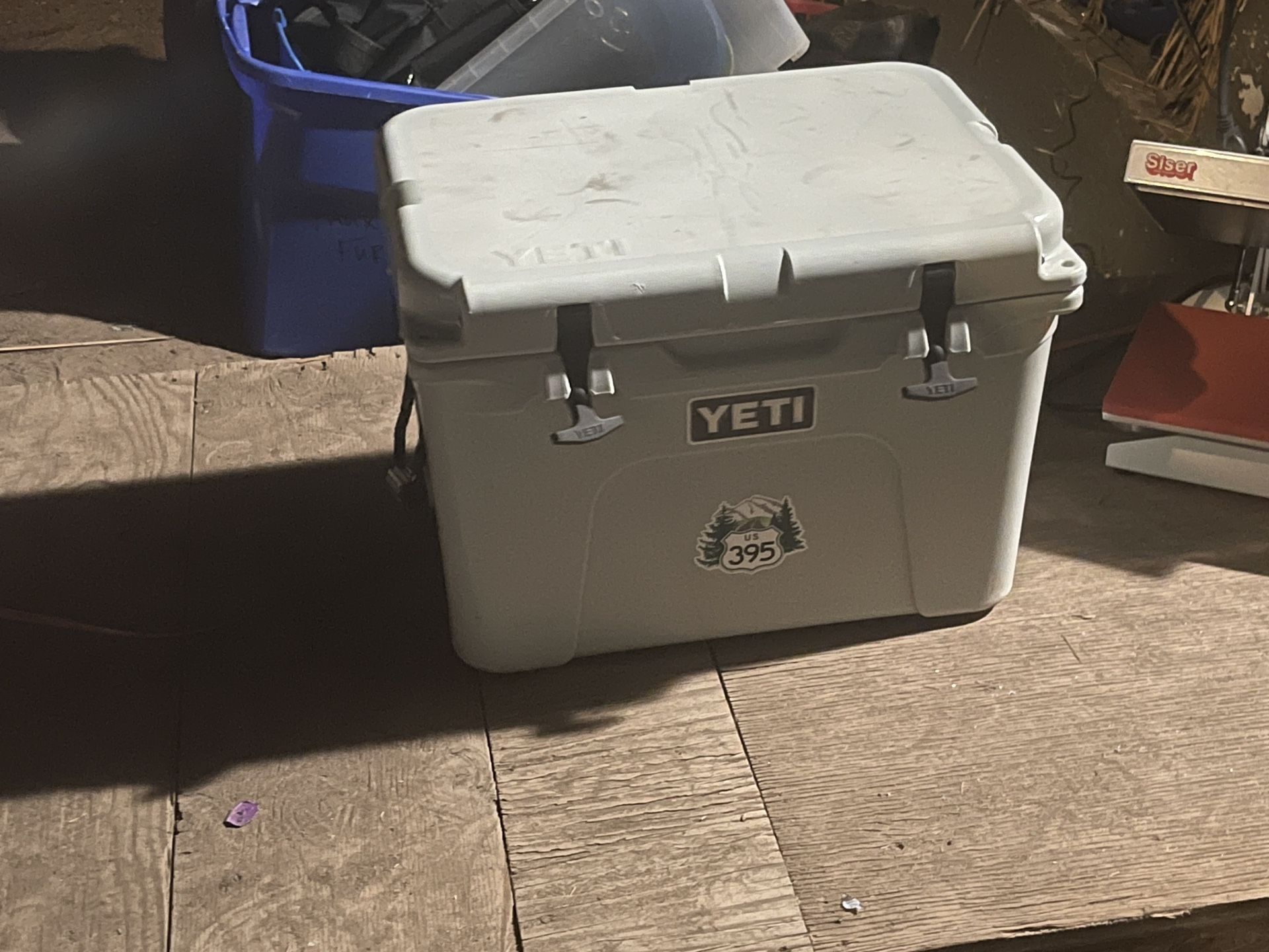 Yeti Ice Chest for Sale in Sacramento, CA OfferUp