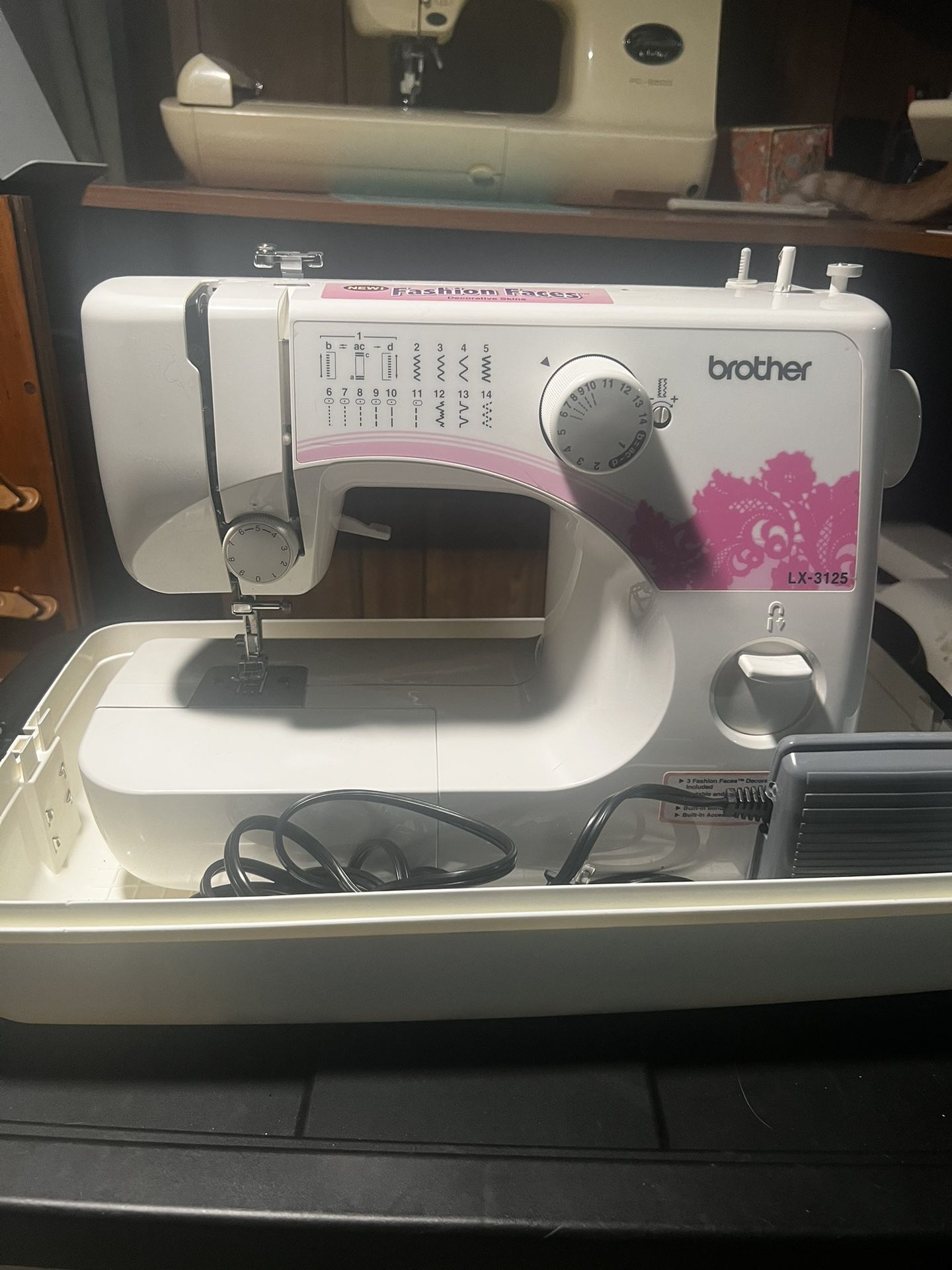 Brother LX 3125 Sewing Machine And Hard Case