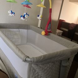 Cloud Baby Bedside Bassinet, Bed Crib for Infant and Newborn, 