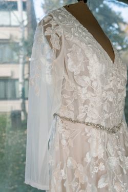 Wedding Dress, Veil, and Shoes!!!