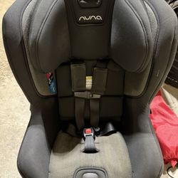 Nuna Rava Car seat