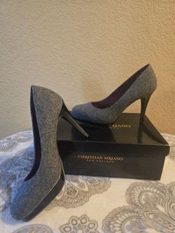 GREY FELT LIKE MATERIAL PLATFORM PUMPS Sz 5 1/2