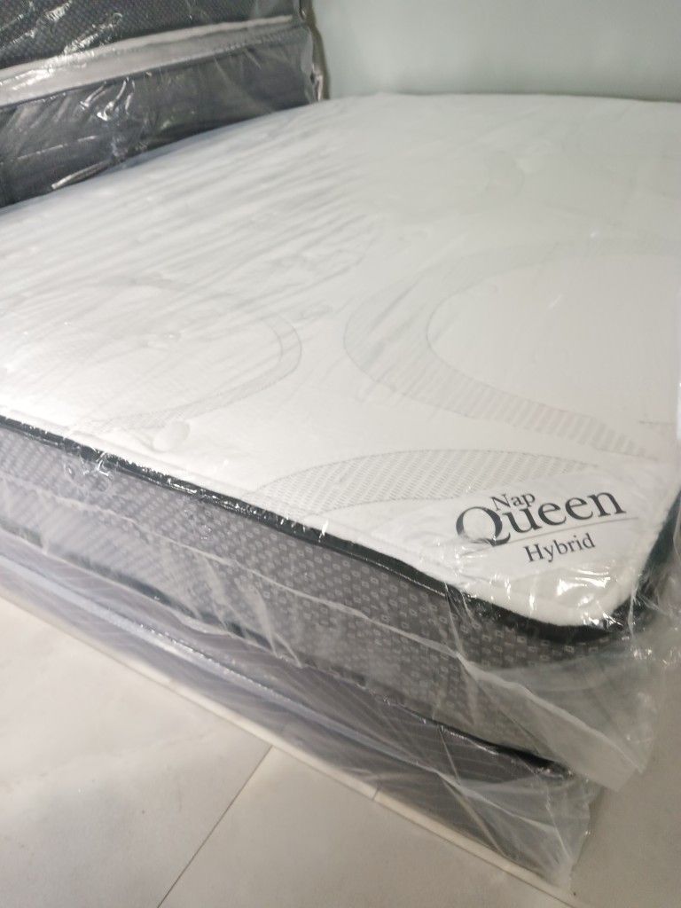 Queen Size Mattress For Sale - 10" Hybrid Medium Plush Comfy Bed - $200
