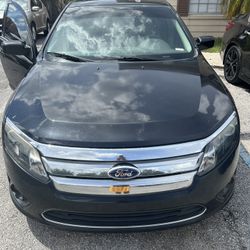 Black Ford Fusion 