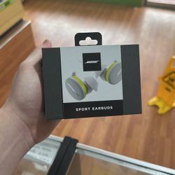 Bose Sport Earbuds True Wireless Bluetooth Headphones, Glacier White Brand New 