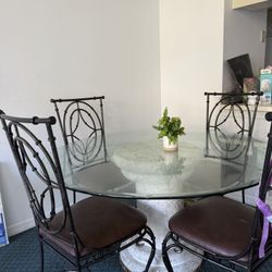 Table With 4 Chairs