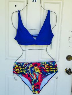 Two-Piece Bikini Set with Tropical Print