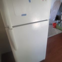 Fridgidair Works Like New