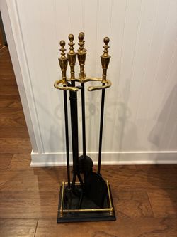 Fireplace tool set
