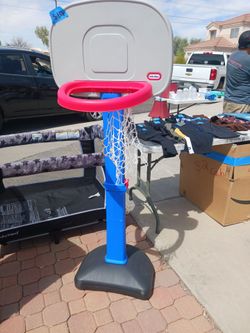 Child's basketball hoop