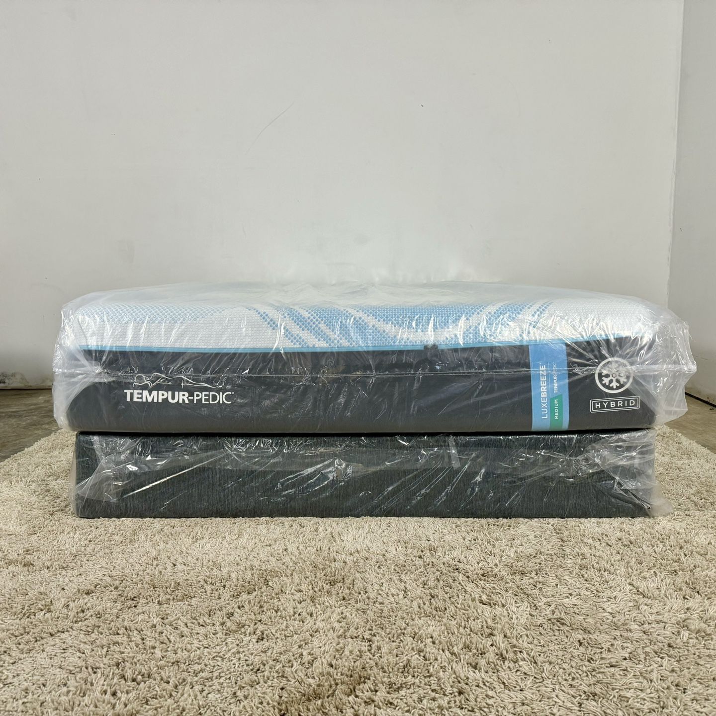 Queen Tempur-Pedic LuxeBreeze Medium Hybrid Mattress (Delivery Is Available)