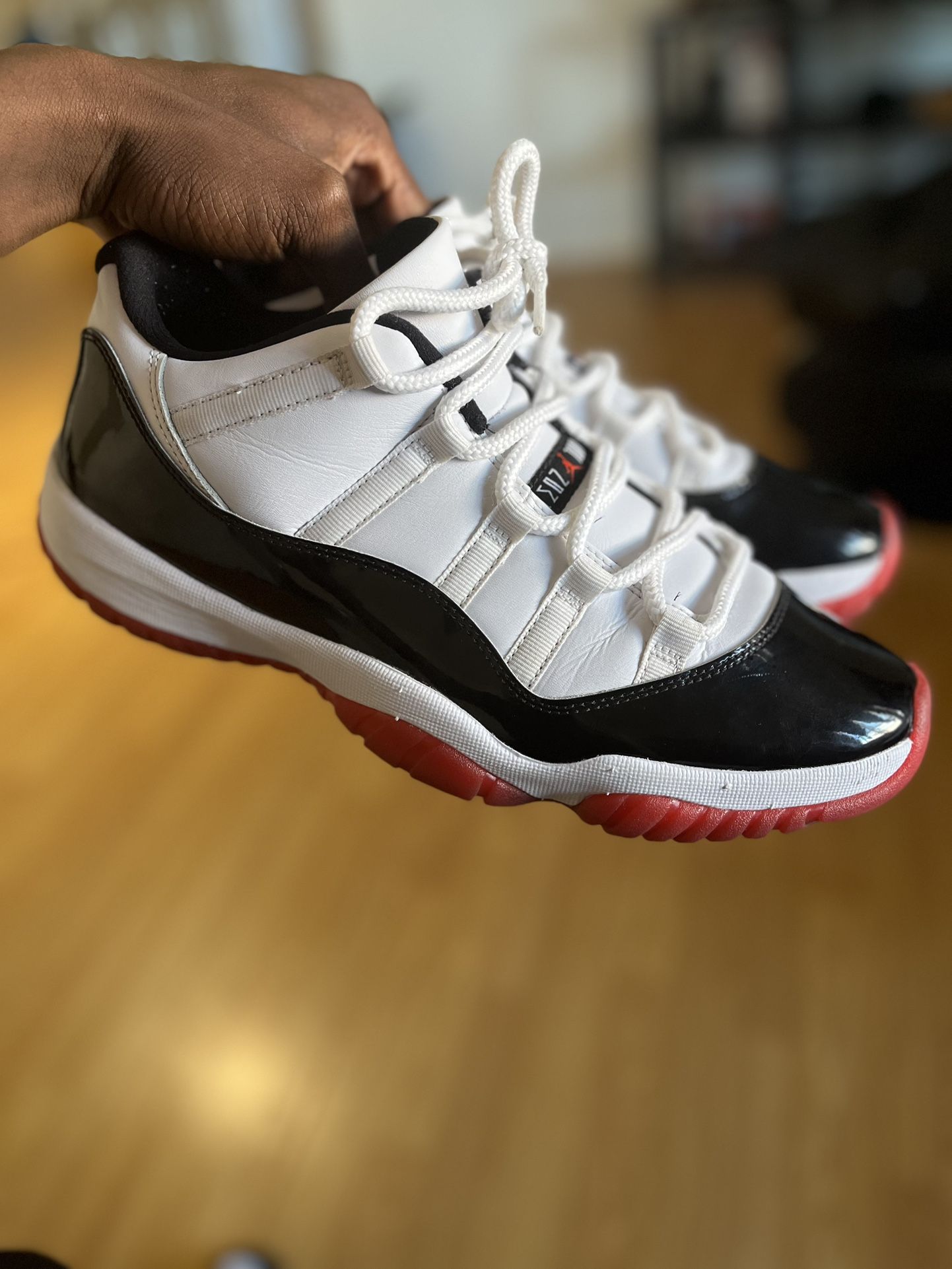 Jordan 11 Retro Low Concord Bred - Main Image