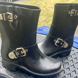 Vince Camuto Rain Boots Size 7