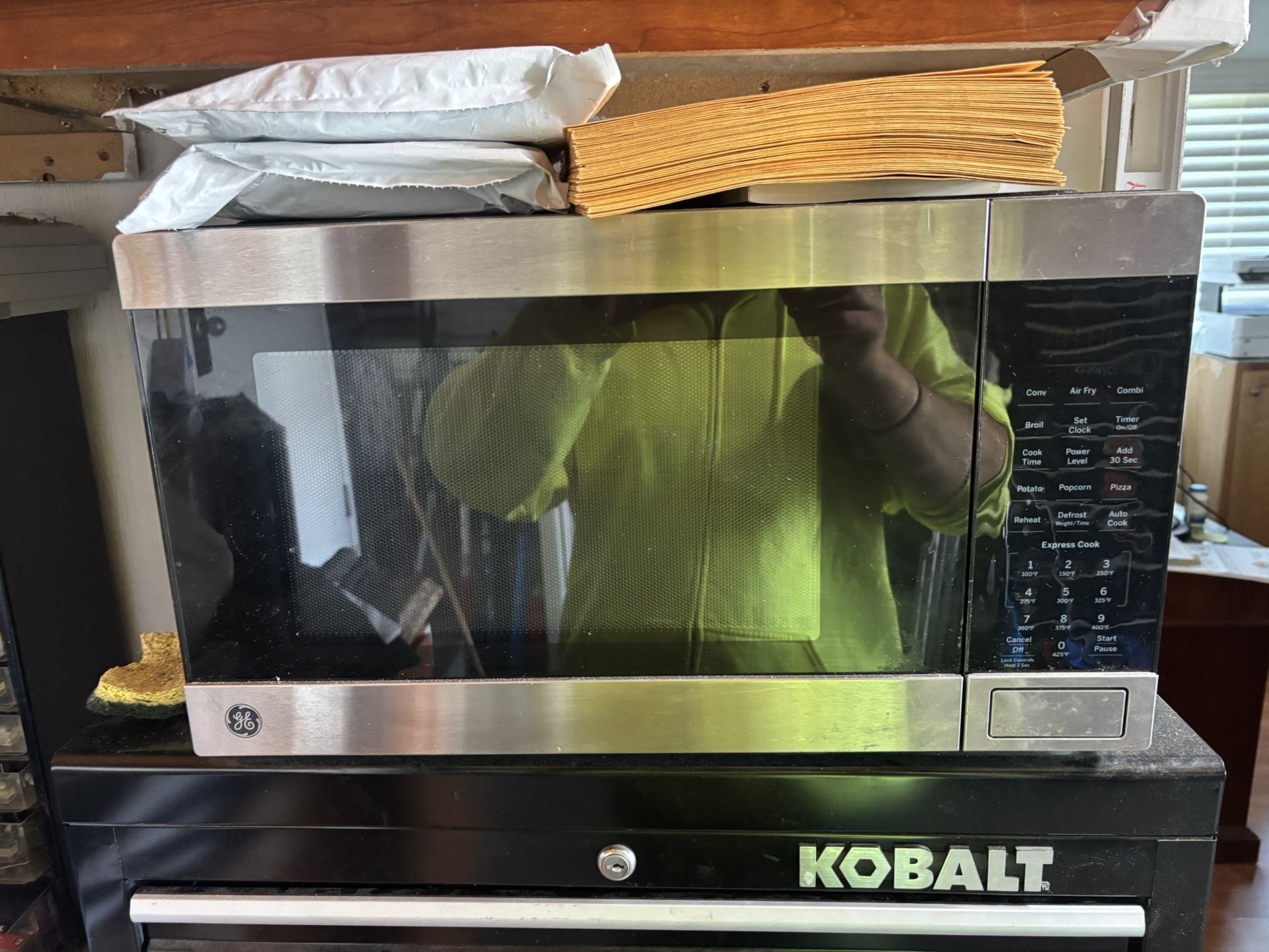 GE Microwave /Air Fryer Model JES1109RR1SS