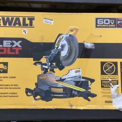 Dewalt Flex volt 12" (305 mm) DOUBLE BEVEL SLIDING MITER SAW (Tool Only) (used Like New)