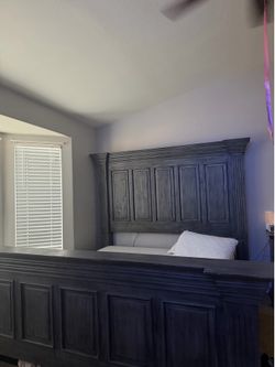 King bed set head board and footboard