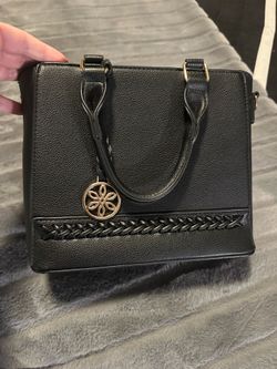 Black purse never used