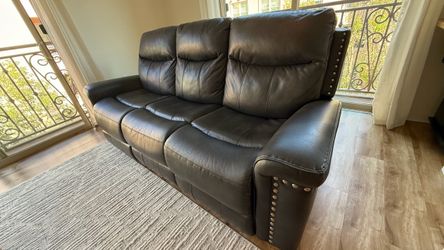 Power Reclining Couch Sofa from Jerome’s