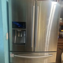 4 French Door Samsung Refrigerator 