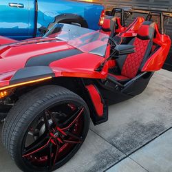 2016 Red Slingshot SL