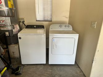 Whirlpool Washer and Dryer Set