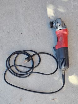Milwaukee 12-Amp Heavy Duty 4.5" / 5" Angle Grinder (Model 6116-30) - TestedMilwaukee 12-Amp Heavy Duty 4.5" / 5" Angle Grinder (Model 6116-30) - Test