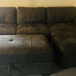 Comfy Grey Couch w Chaise and Storage Ottoman 