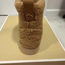 Michael Kors Winnie Bootie Faux Shearling – Size 9M (New in Box) 