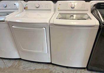 LG WASHER & ELECTRIC DRYER SET