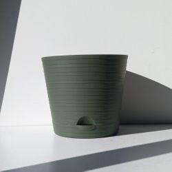 Plant Pot/ Plant Planter/ Flower Pot Patio Garden Saucer 