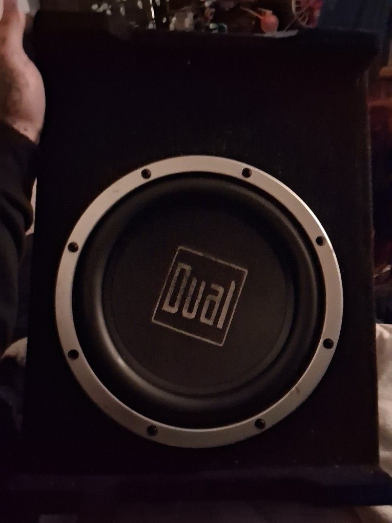 Dual 10 Inch Sub Woofer For Vehicles In A Single Nice Box