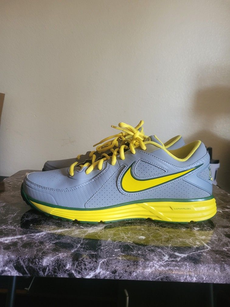 Nike lunar mvp pregame sale