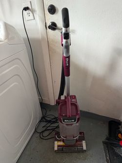Shark Lift Away Upright Vacuum Cleaner