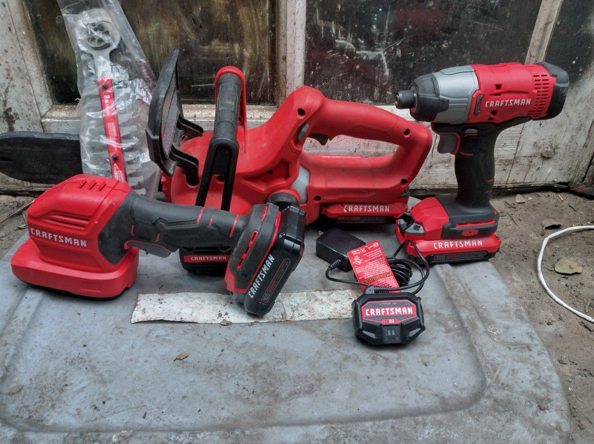 Craftsman V20 Mini Chainsaw, No  Battery and Charger IncludedCraftsman cortasetos, Rojo ,Taladro De Impacto ,Baterías Y Cargador