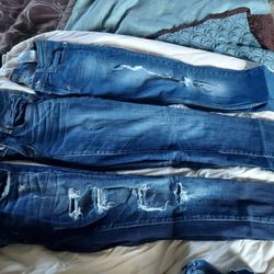 American Eagle And Hollister Jeans Size 6 Some New Some Use  10 Dllrs Each