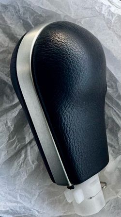 New OEM Infiniti G35 Leather Gear Shift Knob