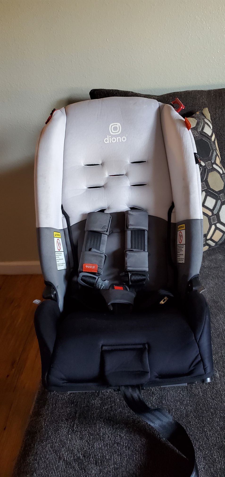 Diono convertible car seat $100