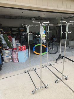 Rolling rack clothes