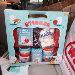 Christmas Mug Set $20 Each Or 2 For $30