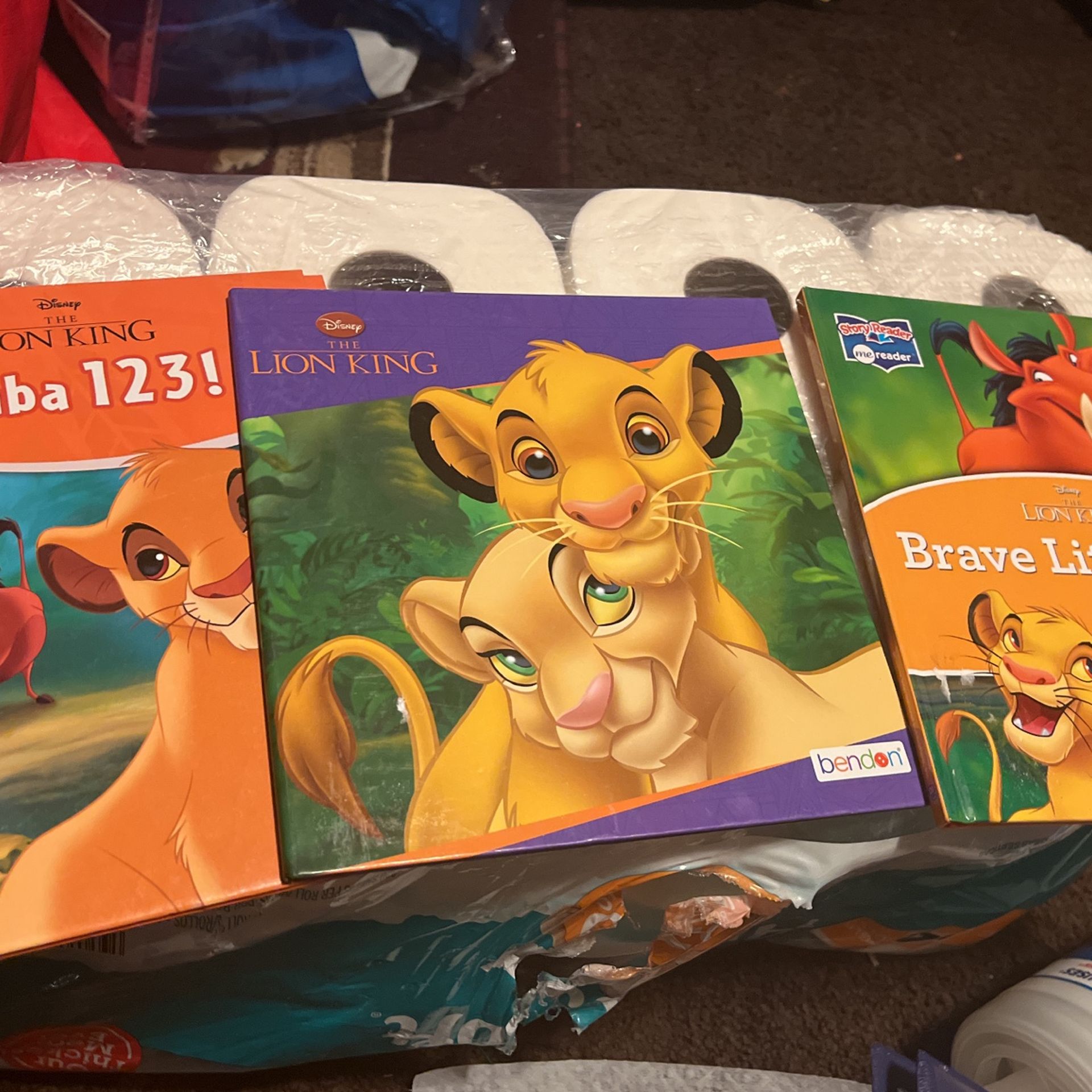 Three The Lion King sunba 123 The Lion King the mother and the baby number three but the lion King brave little line all for three dollars
