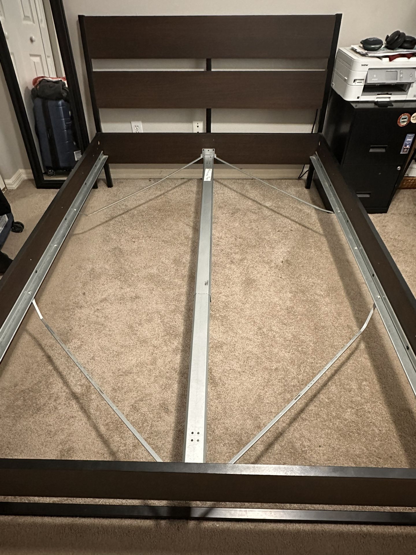 Ikea / Full Size Bed -Excellent Condition-