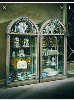 Cabinets Pulaski Bunching Curio