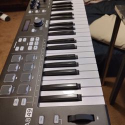 Arturia KeyLab Essential 49 Keyboard