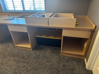 Large desk