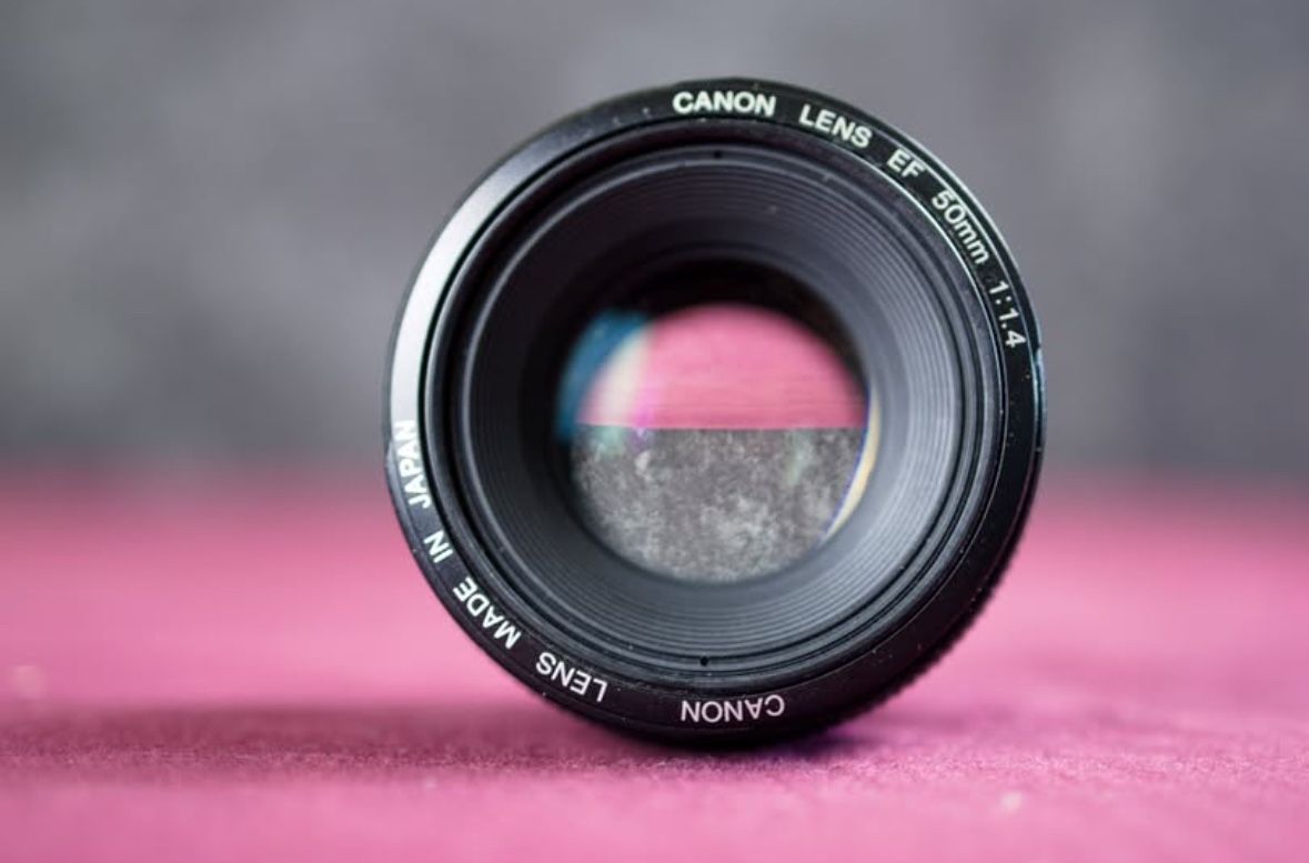 Canon EOS 70D DSLR Camera Kit