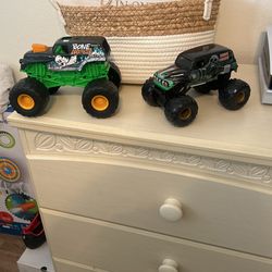 Monster Trucks