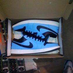 Jordan 1 Low University Blue